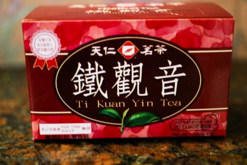 台湾・台北で購入したお土産用台湾茶　「天仁茗茶」鐵觀音（鉄観音）
