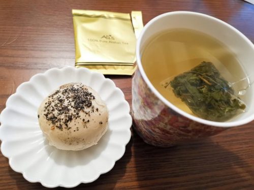 台湾・台北で購入したお土産用台湾茶「喫茶物語」の100％阿里山高山茶。