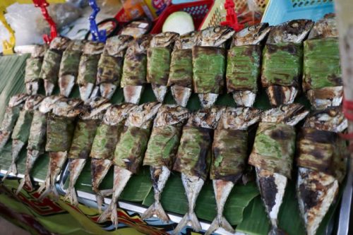 タイ　バンコク旅行　サマゴーン市場　キッチン雑貨　食べ物