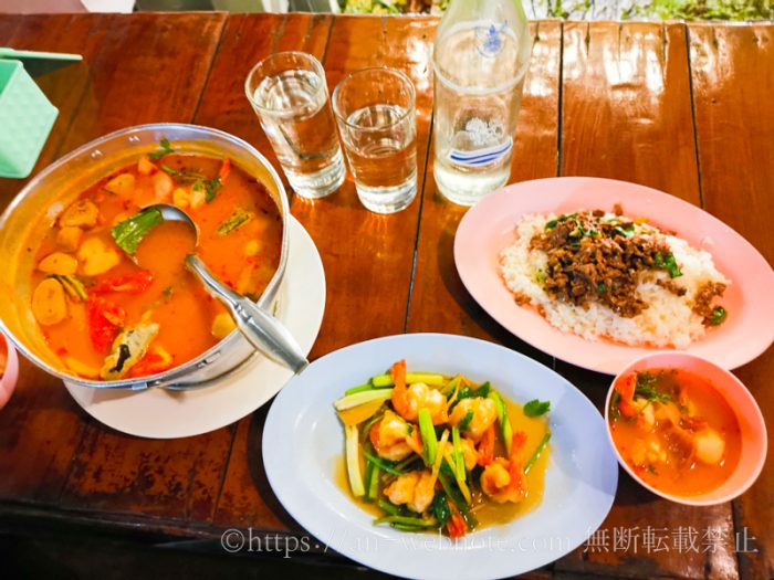 チェンマイ旅行　タイ料理レストラン　おすすめ　夫婦旅行　海外