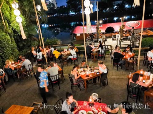 タイ　チェンマイ旅行　大人　カップル　夫婦向け　The Riverside Bar & Restaurant　リバーサイド　バー　カオソーイ　おすすめ　人気